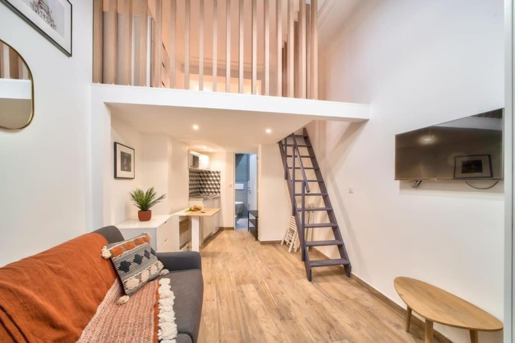 Bel Appartement Au Coeur De Montmartre Paris Exterior foto